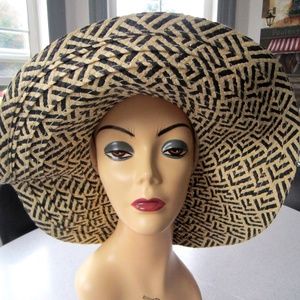 Gap Straw Hat Wide Brim Summer/Sun Hat/Gardening
